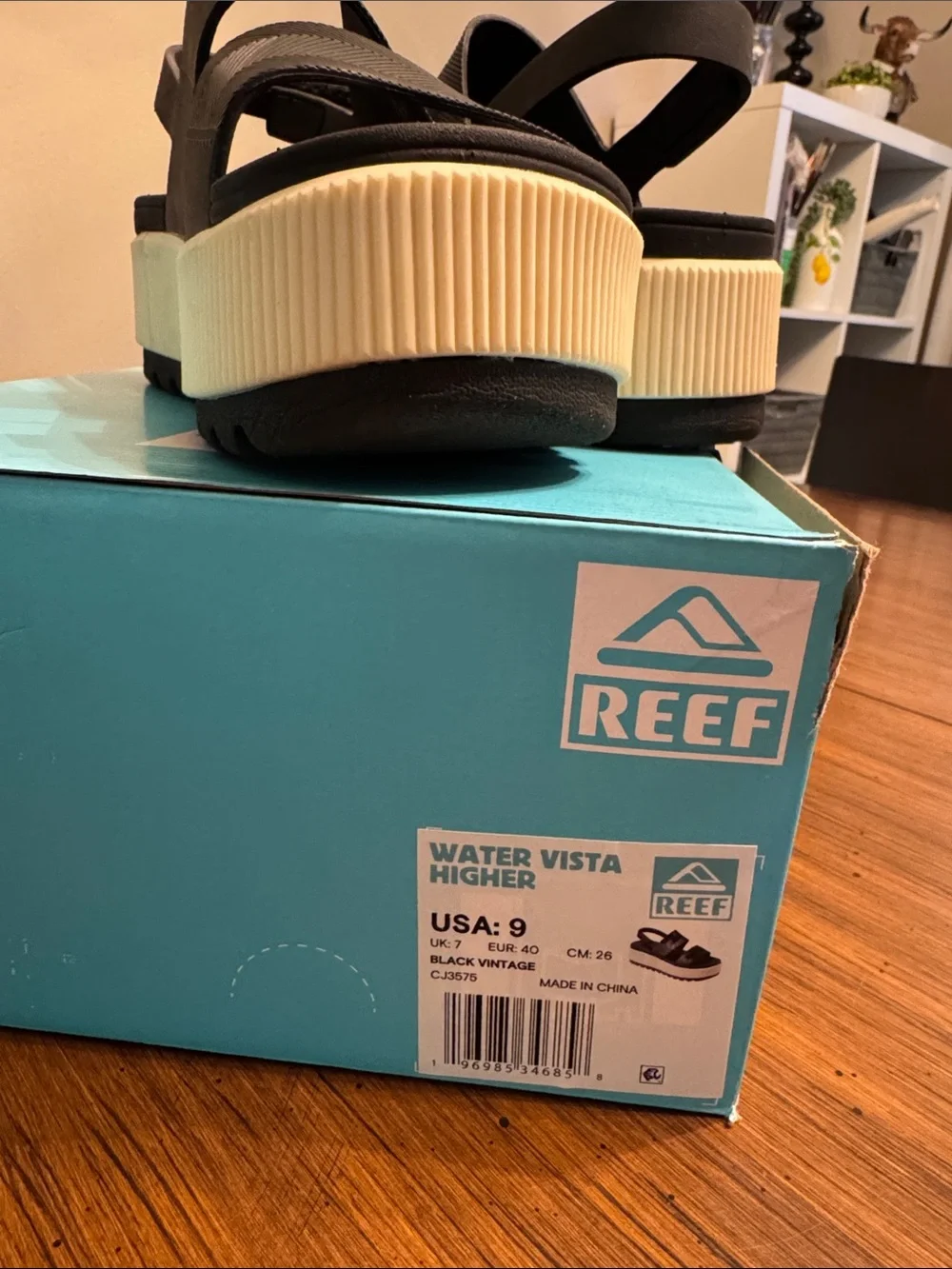 Reef Water Vista Higher Platform Sandal - Black/White - Size 9
